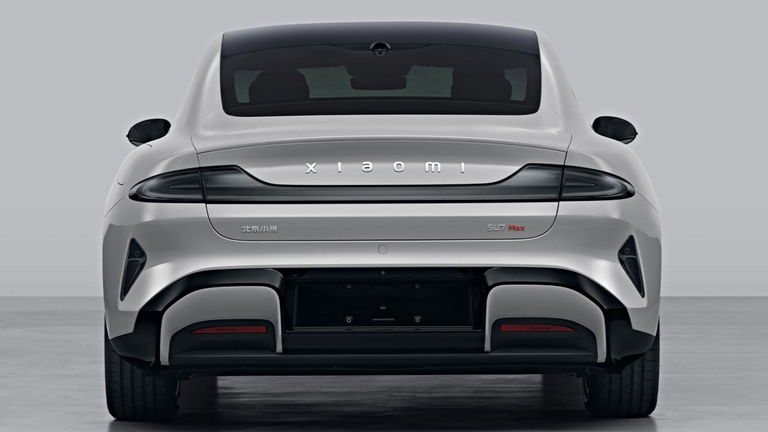 Pillan al coche de Xiaomi escapando de las cámaras a más de 200 km/h