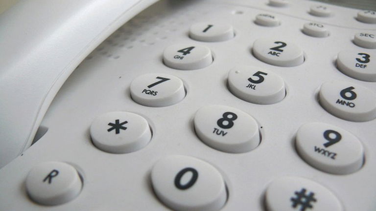 Cada vez hay menos teléfonos fijos en los hogares españoles, según la CNMC