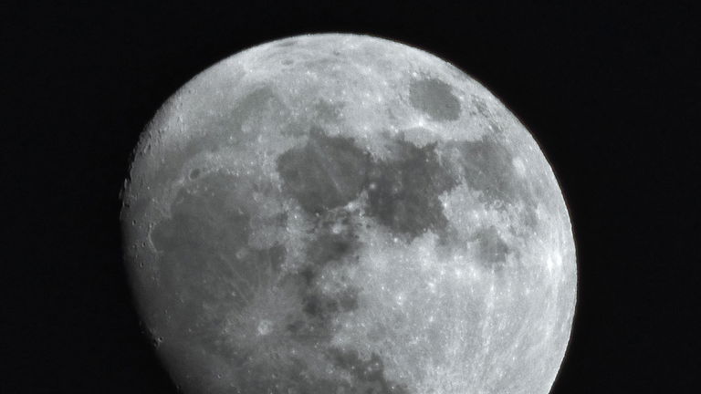 La Luna es mucho más vieja de lo que nos pensábamos, tanto como la Tierra